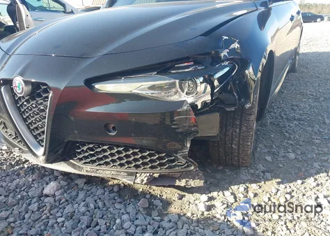 2018 Alfa Romeo Giulia Ti Rwd z USA, uszkodzony, nr VIN ZARFAECN3J7577583